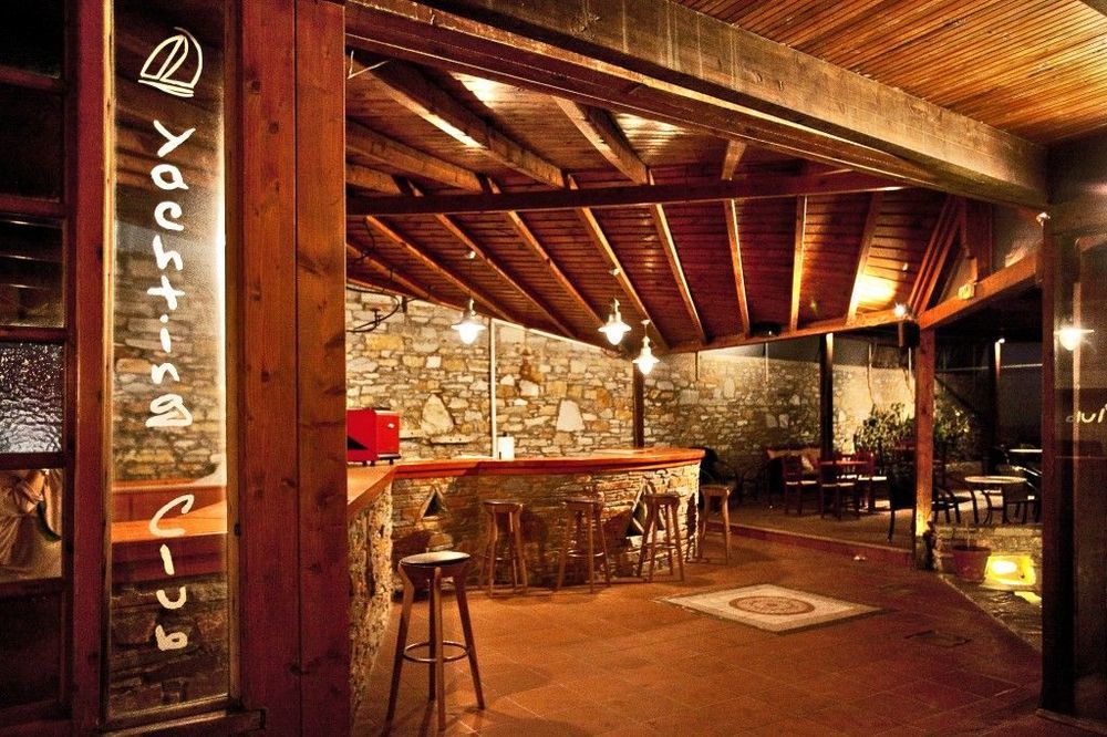 Aeolos Bay Hotel Tinos Restaurant photo