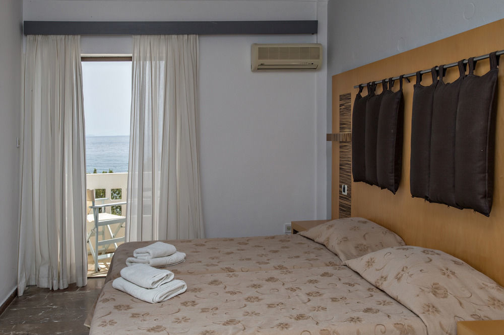 Aeolos Bay Hotel Tinos Exterior photo